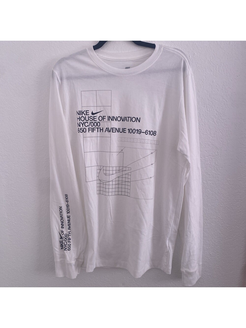 NIKE Sportswear Men's Grid Long Sleeve Tee CU3568-100 White House of Innovation